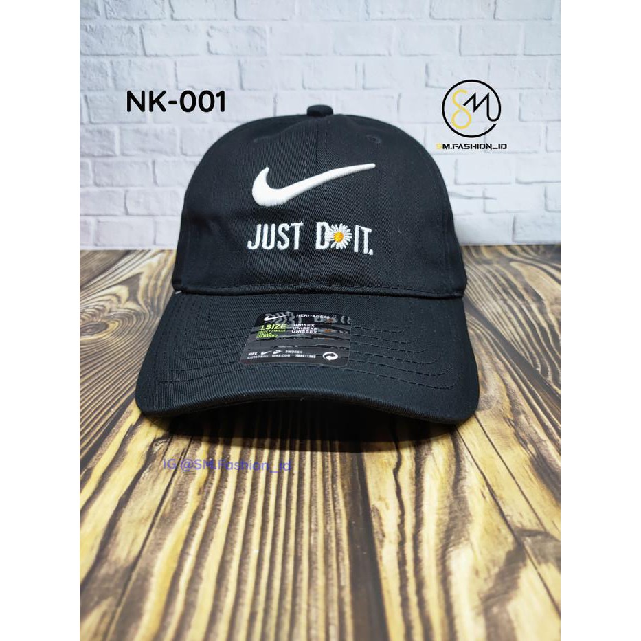 topi golf nike