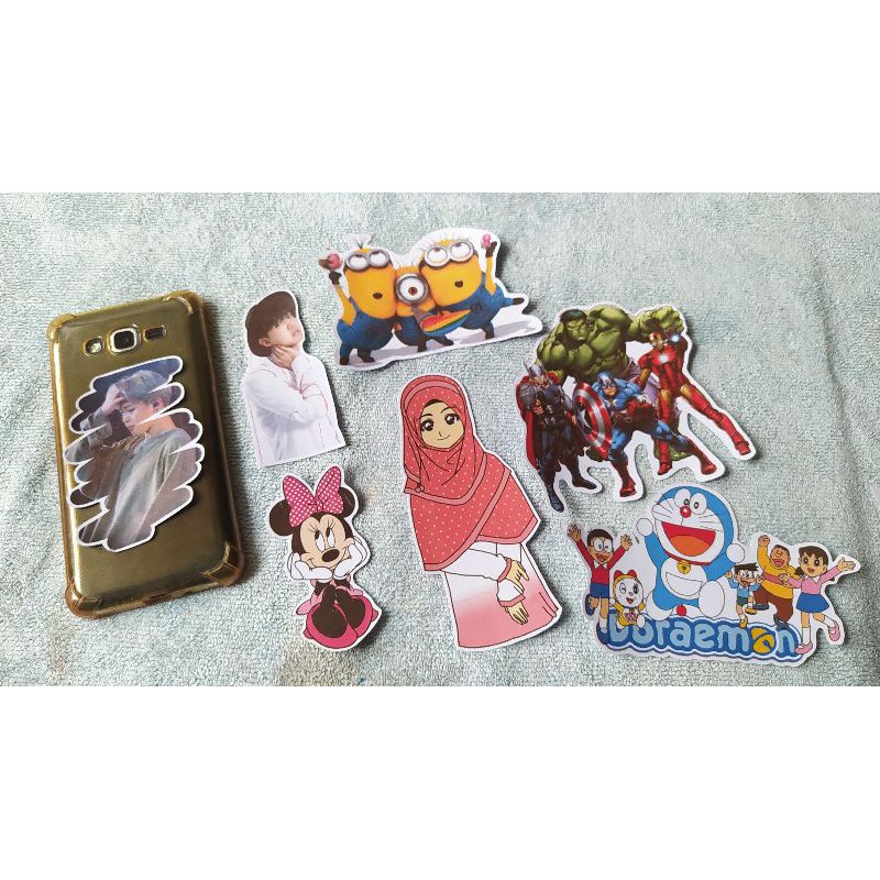 

Stiker Karakter ( Kartun / Super Hero)