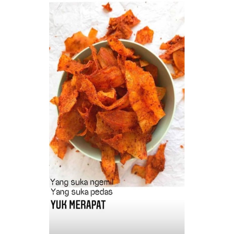 

Keripik Pedas Gurih, Tidak berminyak dan bumbu melimpah keripik singkong.