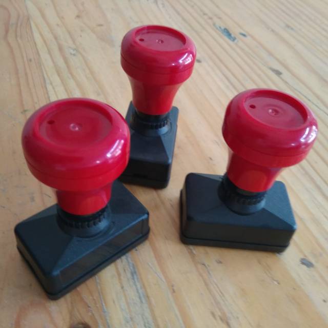 

Stempel Otomatis 4x2 cm