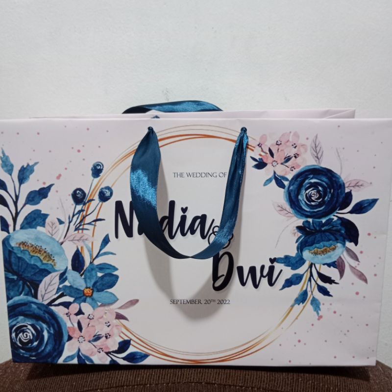 

Paperbag Bridesmaid Paperbag serbaguna hantarann wedding engagement pernikahan pertunangan (INCLUDE NAMA BRIDESMAID)