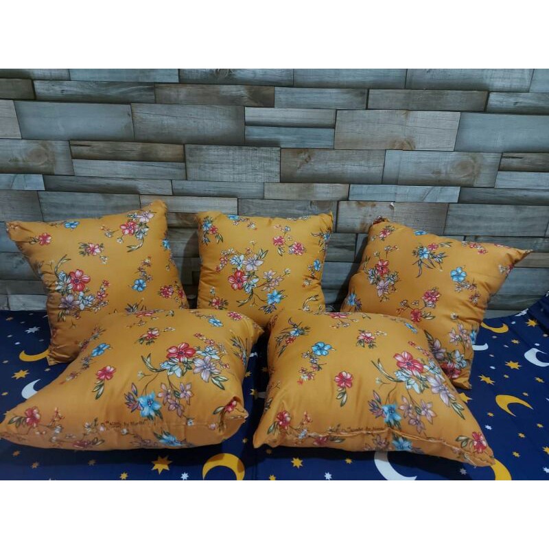 Bantal Sofa Motif