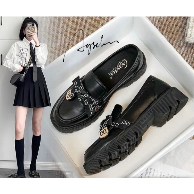 Sepatu Docmart Wanita Terbaru Fashion Korea Kekinian / Sepatu Loafer wanita Populer / Sepatu Docmart Mahalini / Separu Kulit Wanita / Sepatu Flat Wanita / Bisa Cod