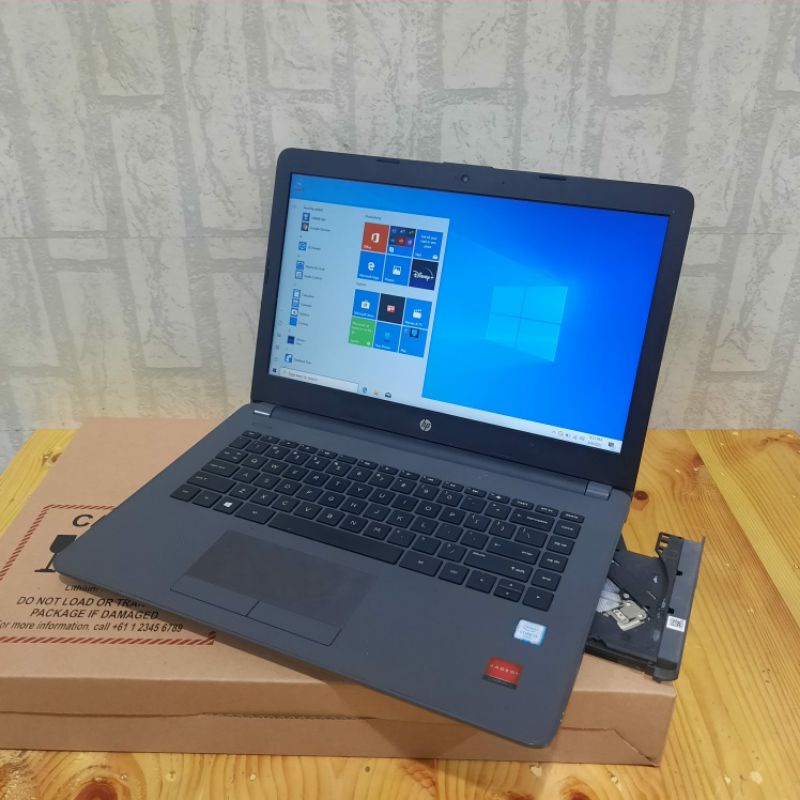 Laptop HP 240 G6 Cor i3-6006U Ram 4GB/HDD 500GB DobleVga Amd Radeon M330 2GB Windows 10 siap pakai