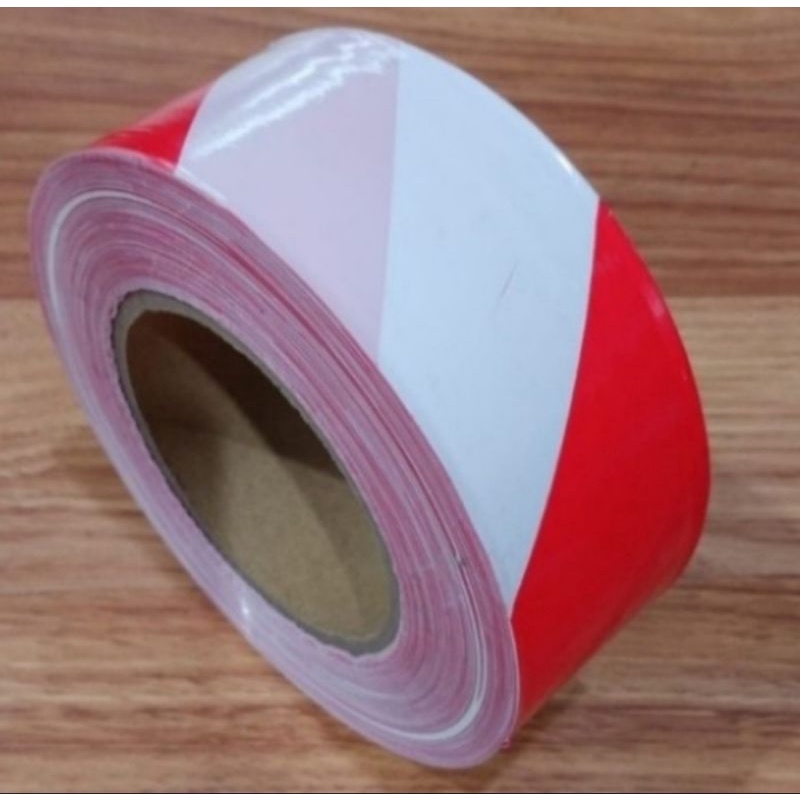 Police Line merah putih