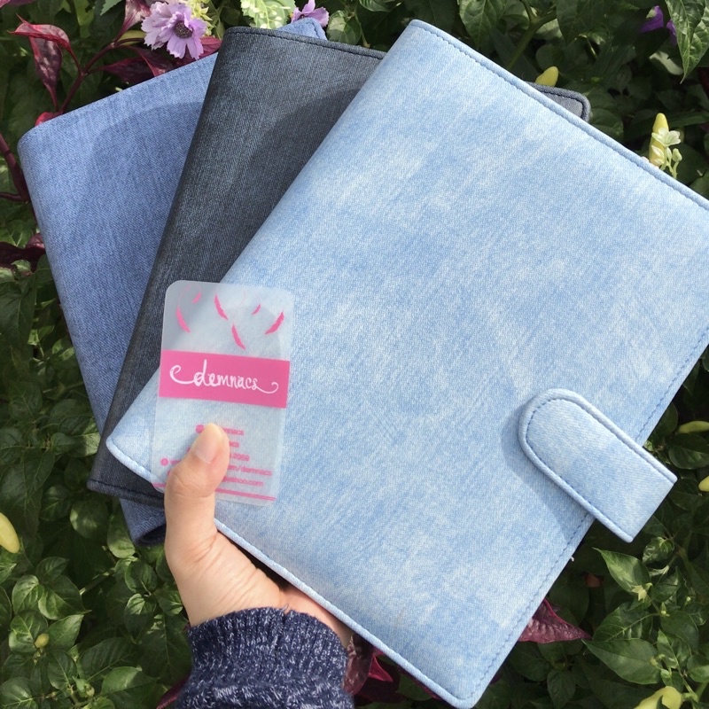 

Binder A5 Jeans / Denim. GRATIS KERTAS & PULPEN. Bahan anti air ukuran A5 20ring Premium Demnacs