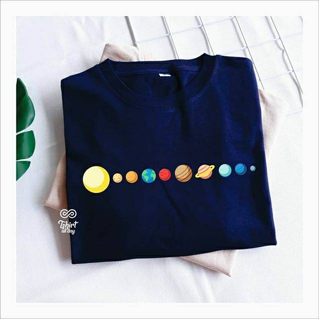 Tshitrallday Kaos Premium Unisex Pria &amp; Wanita bisa Oversize 100% Cotton Combed GRAPHIC PLANET