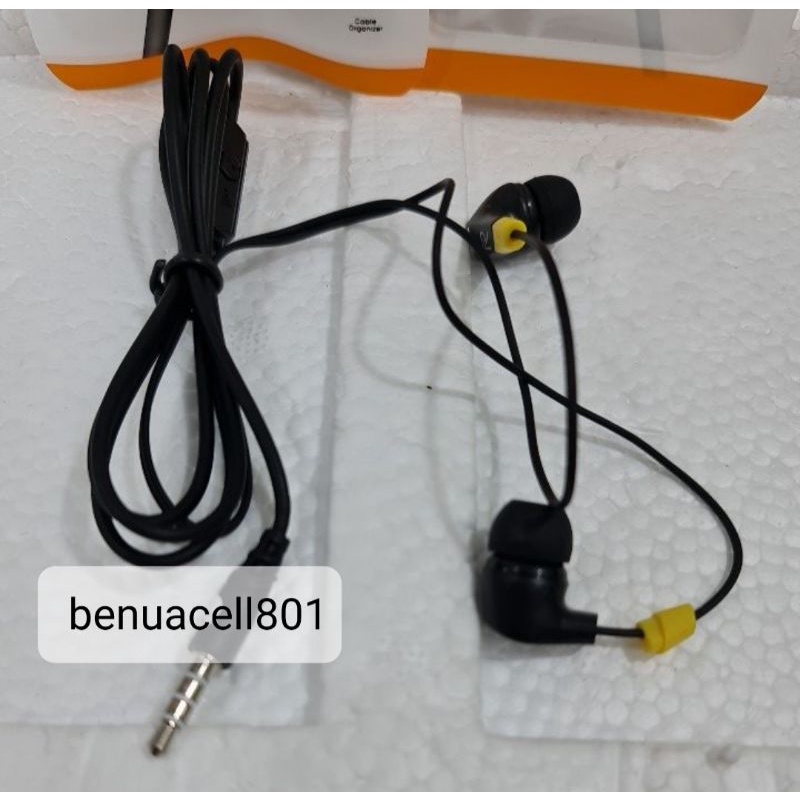 Handsfree headset earphone Realme buds R40