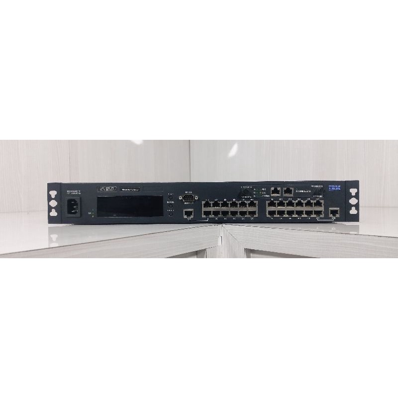 Switch Ibm 8245-124 24-Port 10/100 Managed