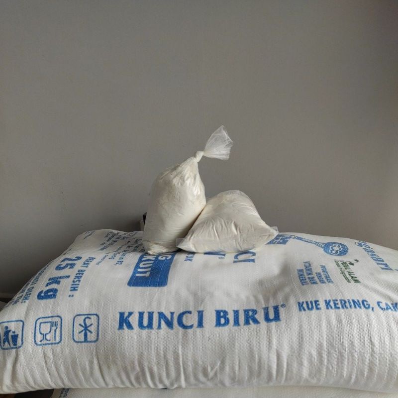 Terigu Kunci Biru 500 gr (repack - siap pakai sudah diayak)