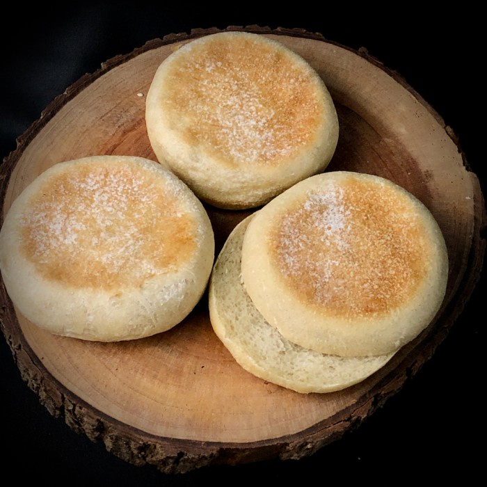 

Roti Gandum Sourdough English Muffin Box 6 Pcs