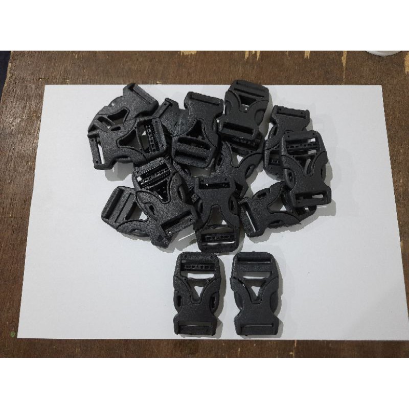 

Kunci Sodok / Buckle / Stopper 2,5 cm Hitam