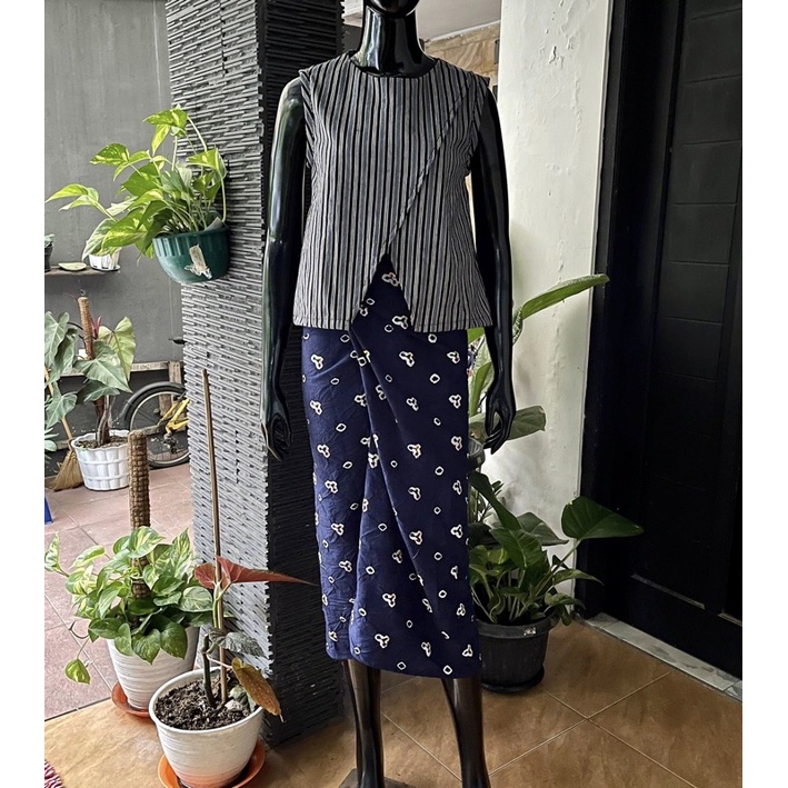 BLOUSE ATASAN BATIK & ROK IKAT LILIT BATIK