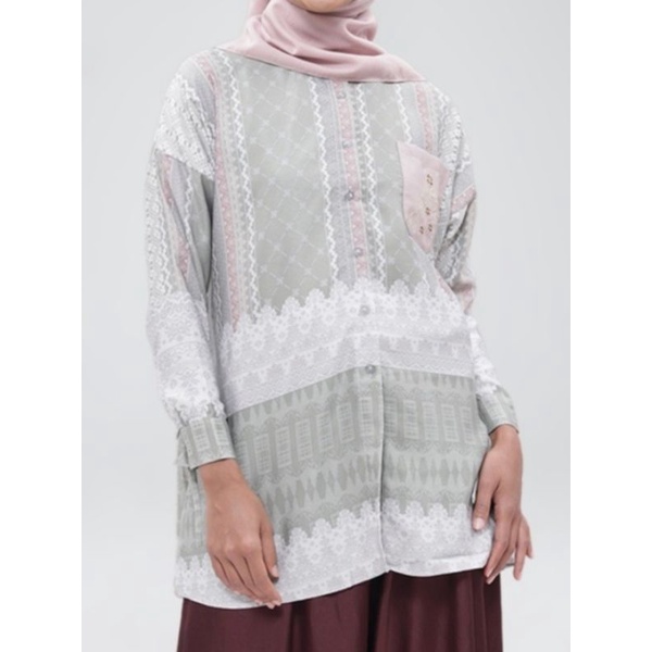 Salapah Top Ria Miranda size L/XL Preloved