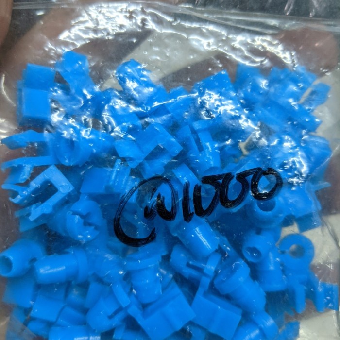 satu biji klip plastik door lock dorlok universal mobil tua