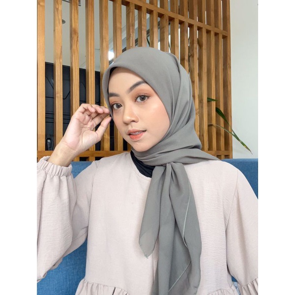 Hijab Segi Empat Kalananti Pollycotton Paris premium reseller | kerudung | Bella Square Premium