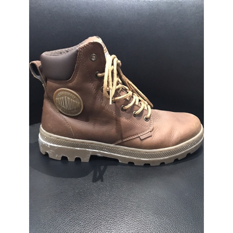 sepatu palladium pria