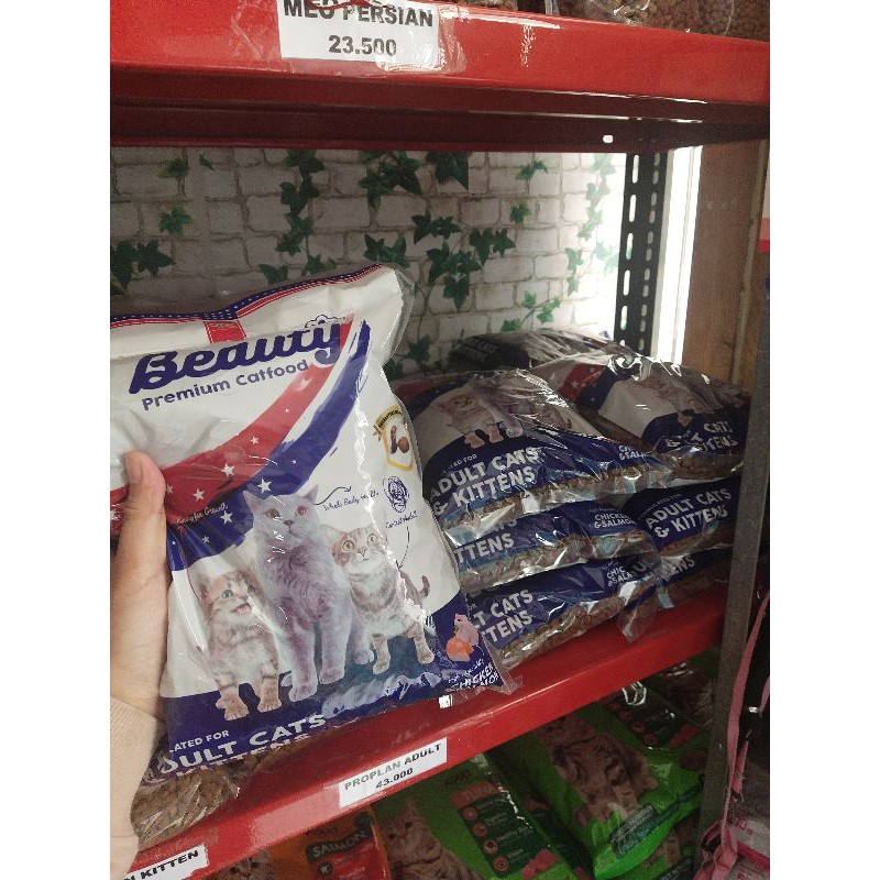 pakan kucing merk BEAUTY