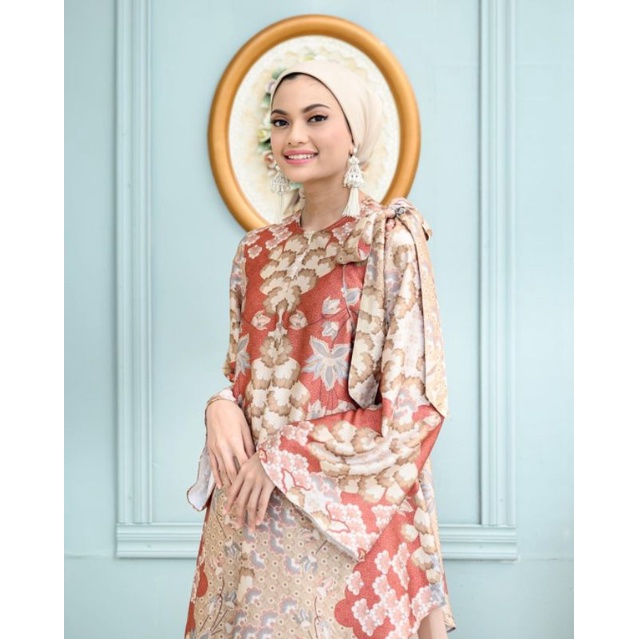 Chloe tunic size xs La Galigo Series Wearing Klamby