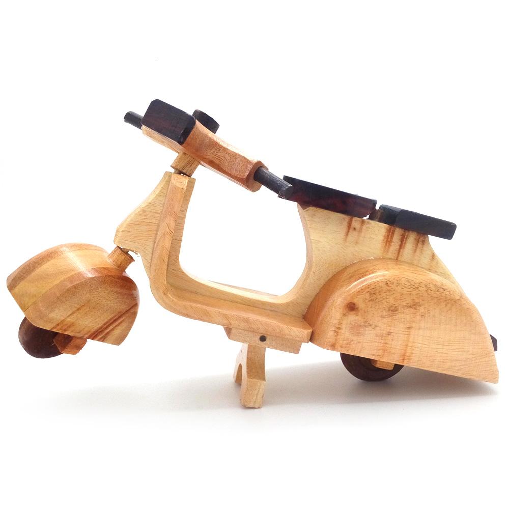 Miniatur Motor Vespa Kayu 24x10x10 cm