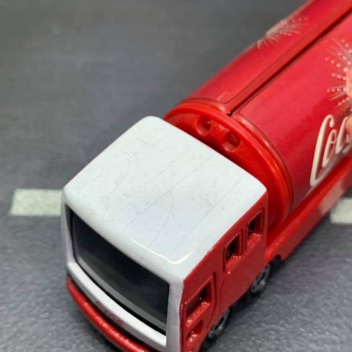 Tomica Kuji 8 Coca Cola Art Collection Isuzu Elf Bottle Car China #A