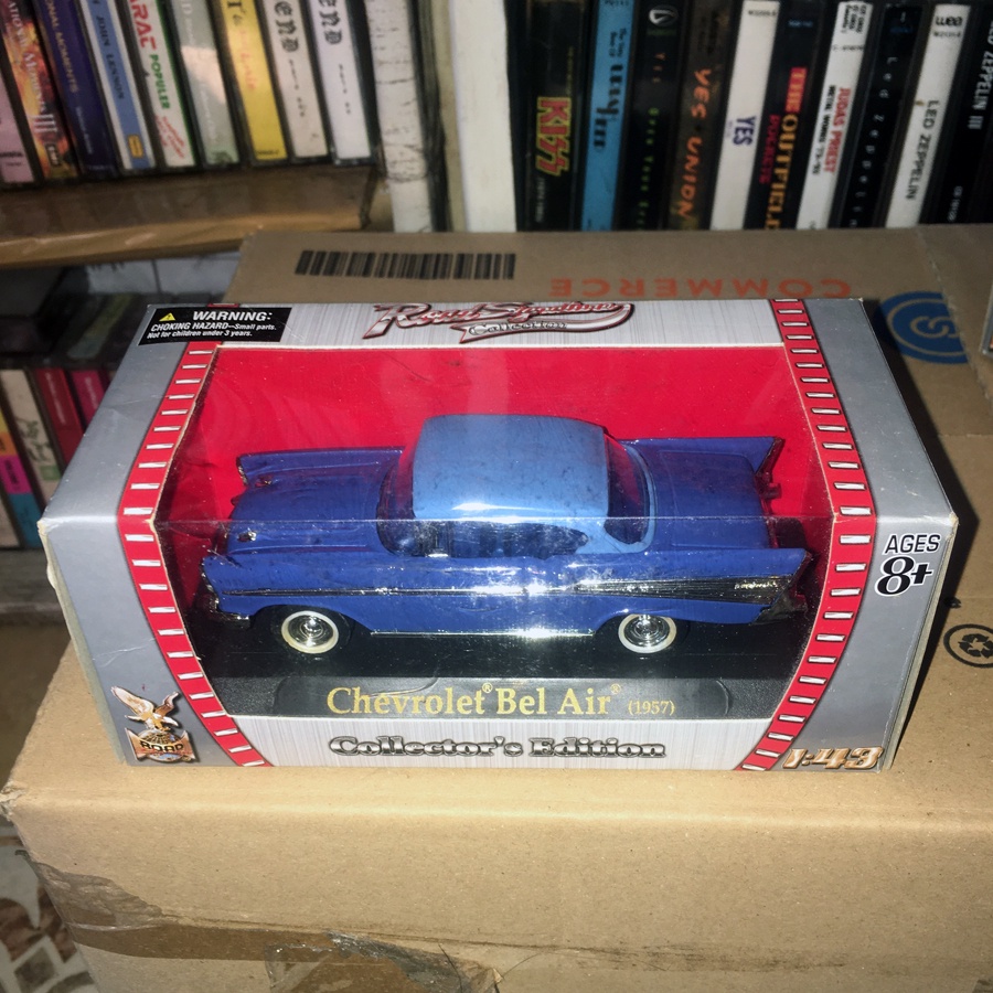 Diecast Yatming Road Signature Collection Chevrolet Bell Air