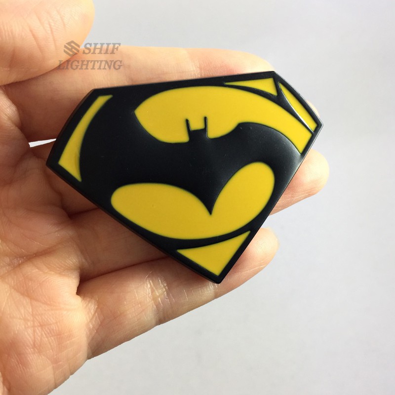 Stiker Emblem Logo Batman Dark Knight Bahan Metal Untuk Mobil / Motor