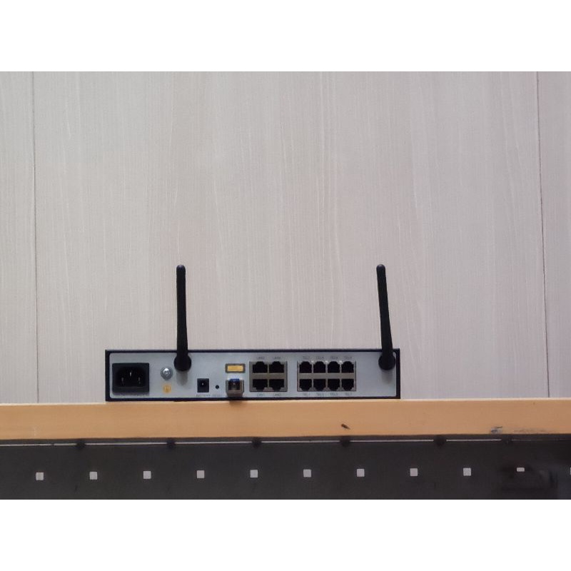 Huawei smartAX MA5675M Enterprise-Level Routing Gateway (ONU)