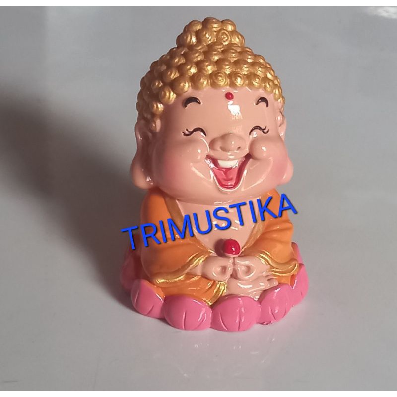 Patung budha / Buddha duduk bawa mustika Fiber
