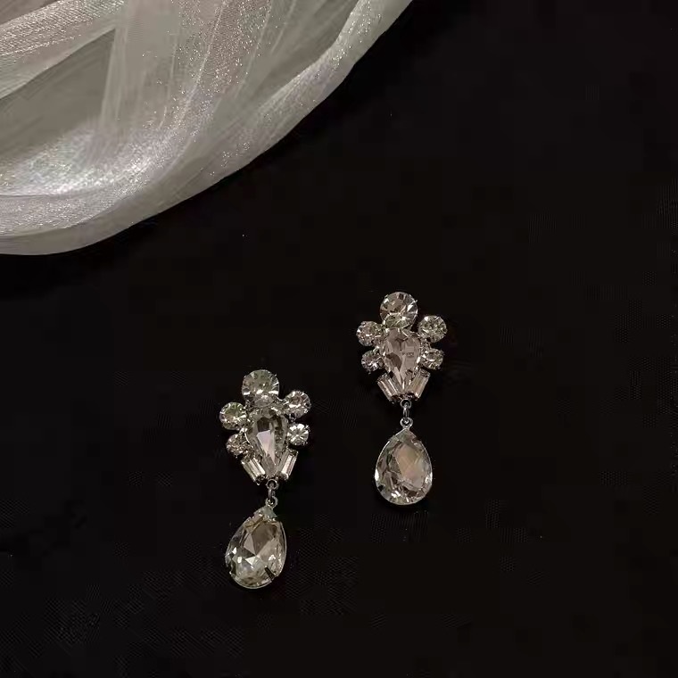 Anting Tusuk Gantung Temperament Bahan Sterling Silver 925 Desain Not Musikberlian Imitasi Unik Untuk Wanita