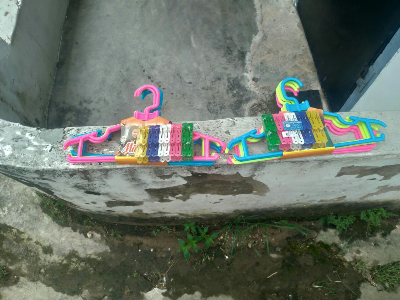 Hanget Plastik Mileniel Warna Warni Besar Bagus Dan Kokoh