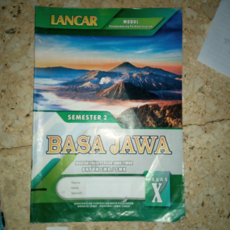

(BEKAS) BUKU LKS LANCAR BASA JAWA KELAS X KELAS 10 SEMESTER 2 TAHUN 2020