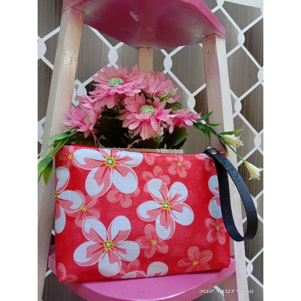 Clutch wanita motif flower