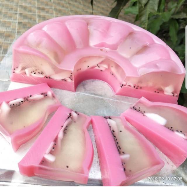 

Puding kaca khas bangka