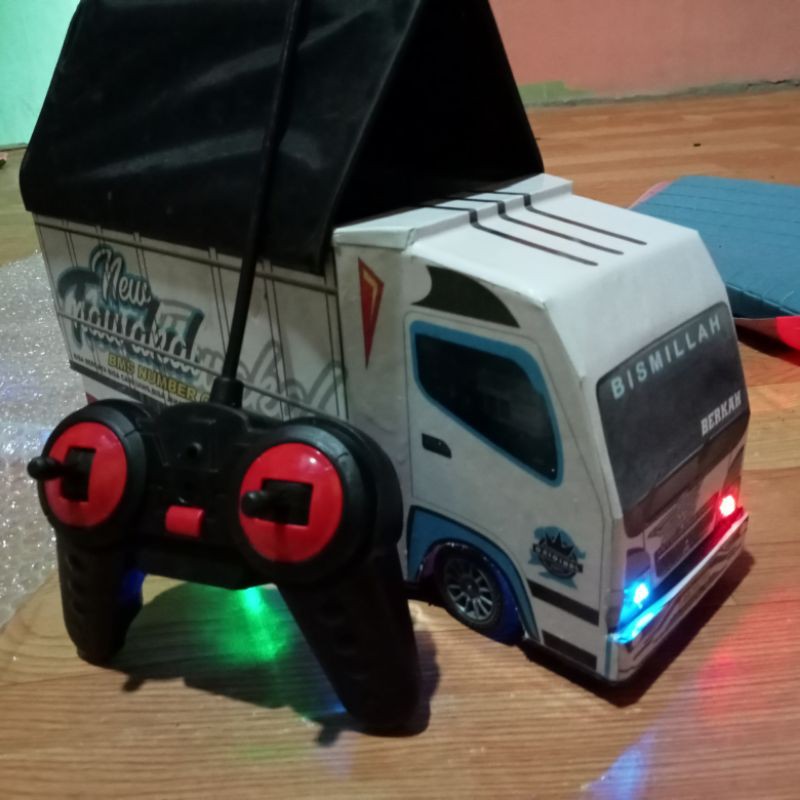 miniatur truk Remote control truk oleng kayu asli truk miniatur truk oleng truk oleng lampu.