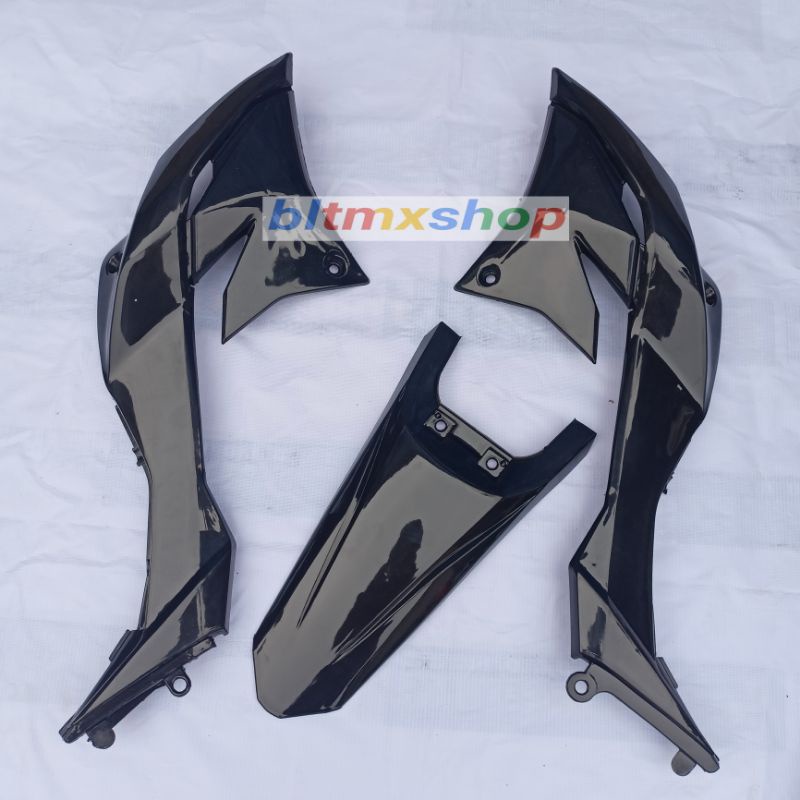 Sayap tangki Dtracker dan Spakbor belakang Klx Body depan klx dtracker plus spakbor belakang klx d t