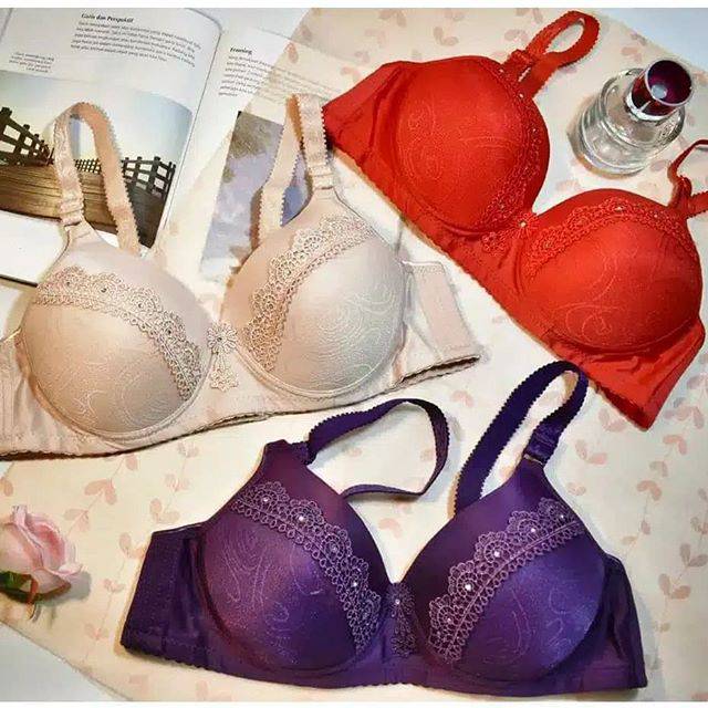 BRA PAKAIAN DALAM WANITA BH TANPA KAWAT / BRA BUSA TANPA KAWAT