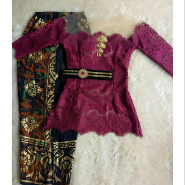 Set kebaya sabrina