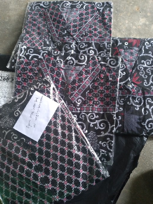 Sarimbit/couple Batik Keluarga Sania Ruffle Ndoro Jowi Batik Couple Keluarga Terkomplit Dan Terbaru