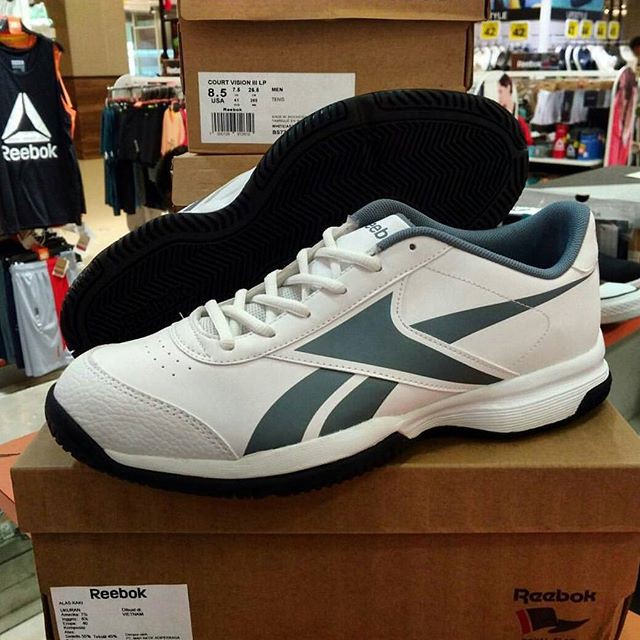 sepatu tenis reebok original