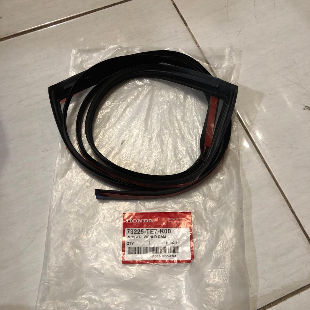 Karet Kaca Belakang MOBILIO 2014-2023 .