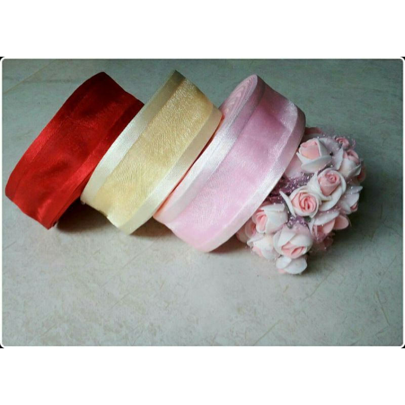 

1 yard Pita Organdi List Satin