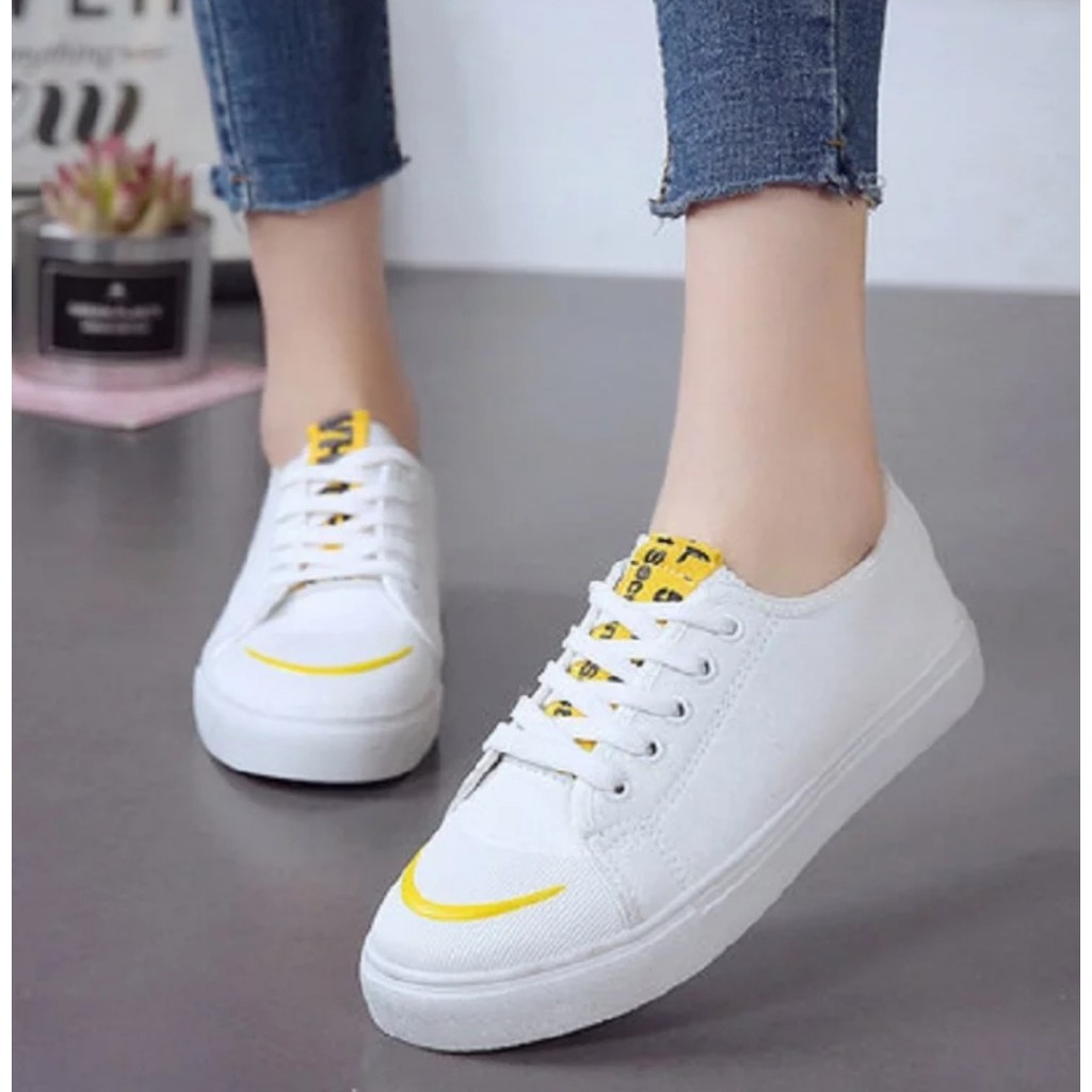 REIN SEPATU SNEAKERS WANITA AS132