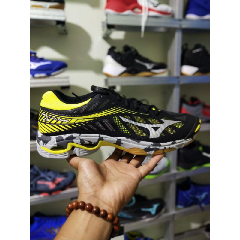 sepatu volly mizuno original