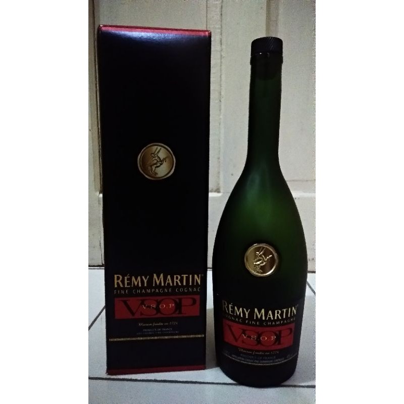Jual Botol Bekas Remy Martin VSOP - Fine Champagne Cognac.
