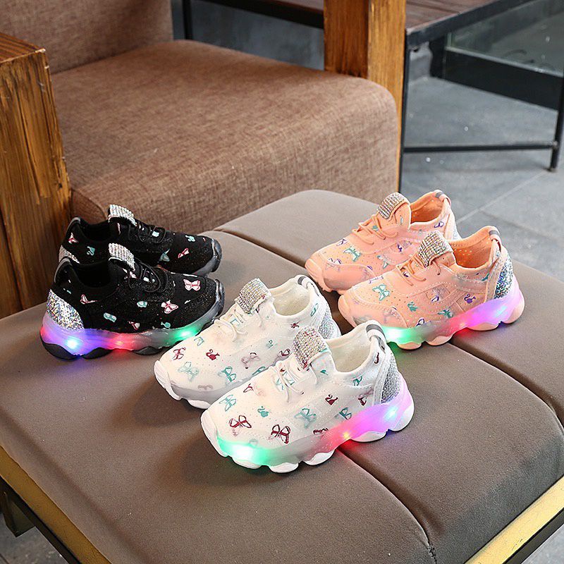 Sepatu Sneakers Anak Perempuan Import / Sepatu Anak Perempuan LED Lampu Menyala