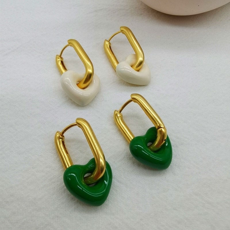 Anting Tusuk Gantung Bentuk Hati enamel Gaya vintage Untuk Wanita