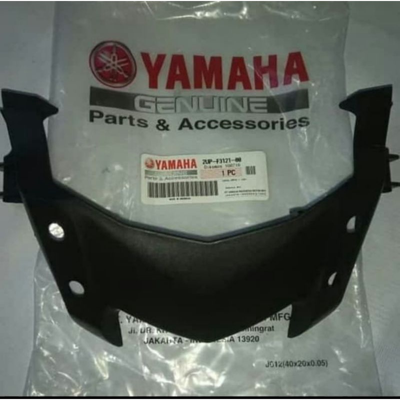 Cover upper 1 batok atas lampu yamaha Byson Fi ori yamaha 2UP-F3121-00