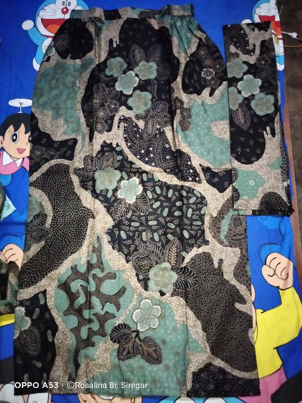 Batik Couple Dan Kebaya Set Aleena