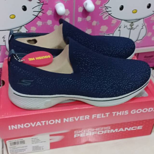 Sepatu Skechers Navy